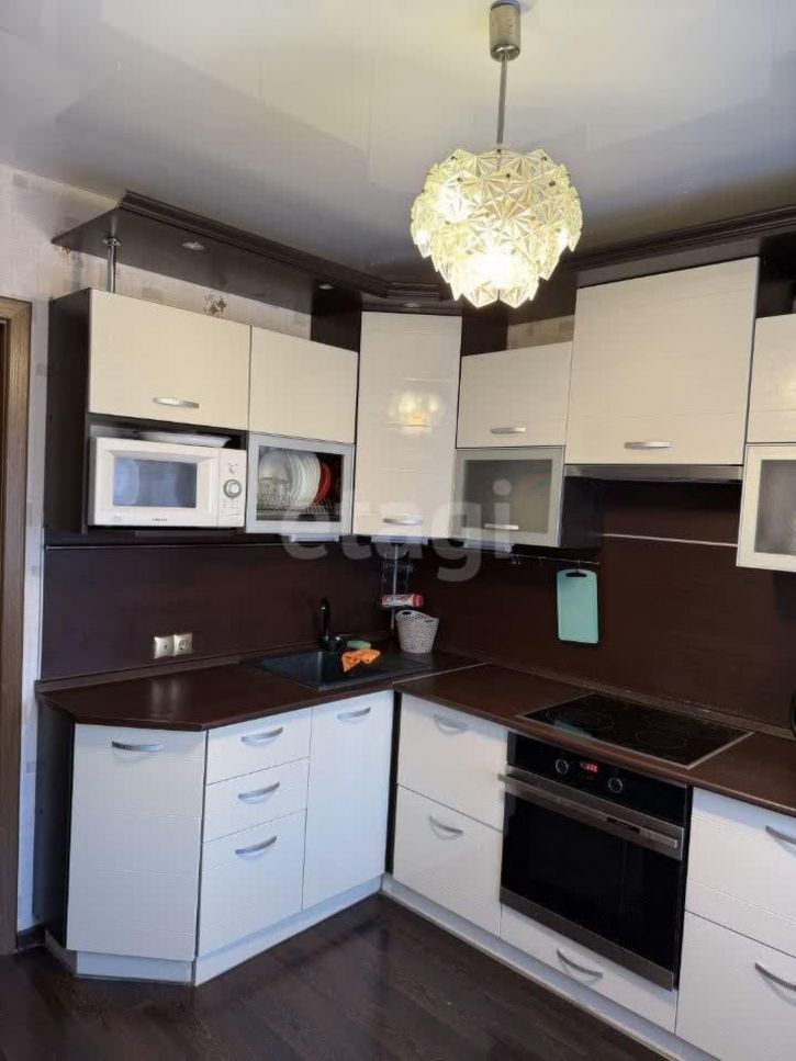 2-комн квартира Ангарская улица