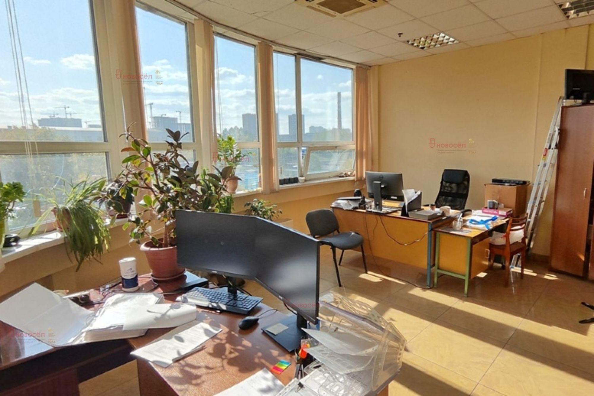 Сдать офис, помещение под офис за 65 000 рублей на Крестинского 44