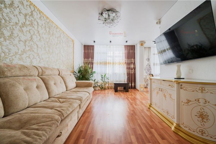 3-комн квартира 8 Марта 190