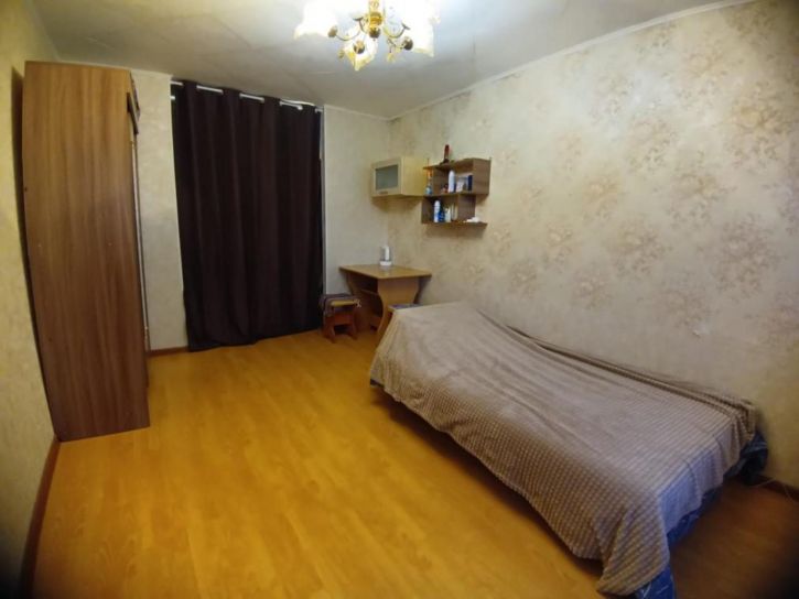 Комната Лукиных, 18а