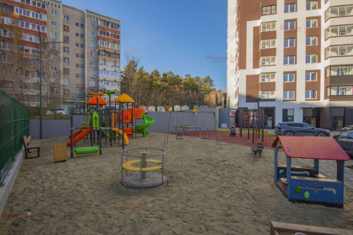 3-комн квартира Прониной 43