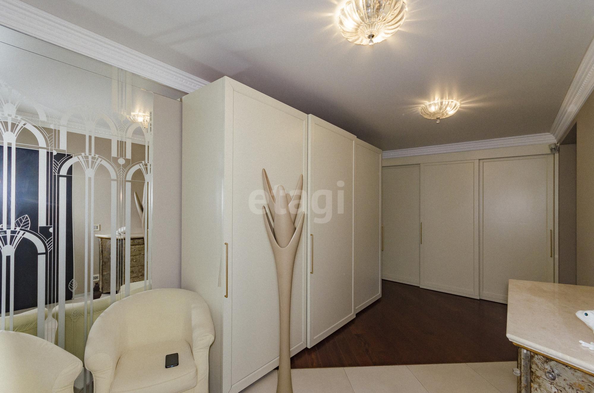 Продажа 2-комн квартиры улица Радищева