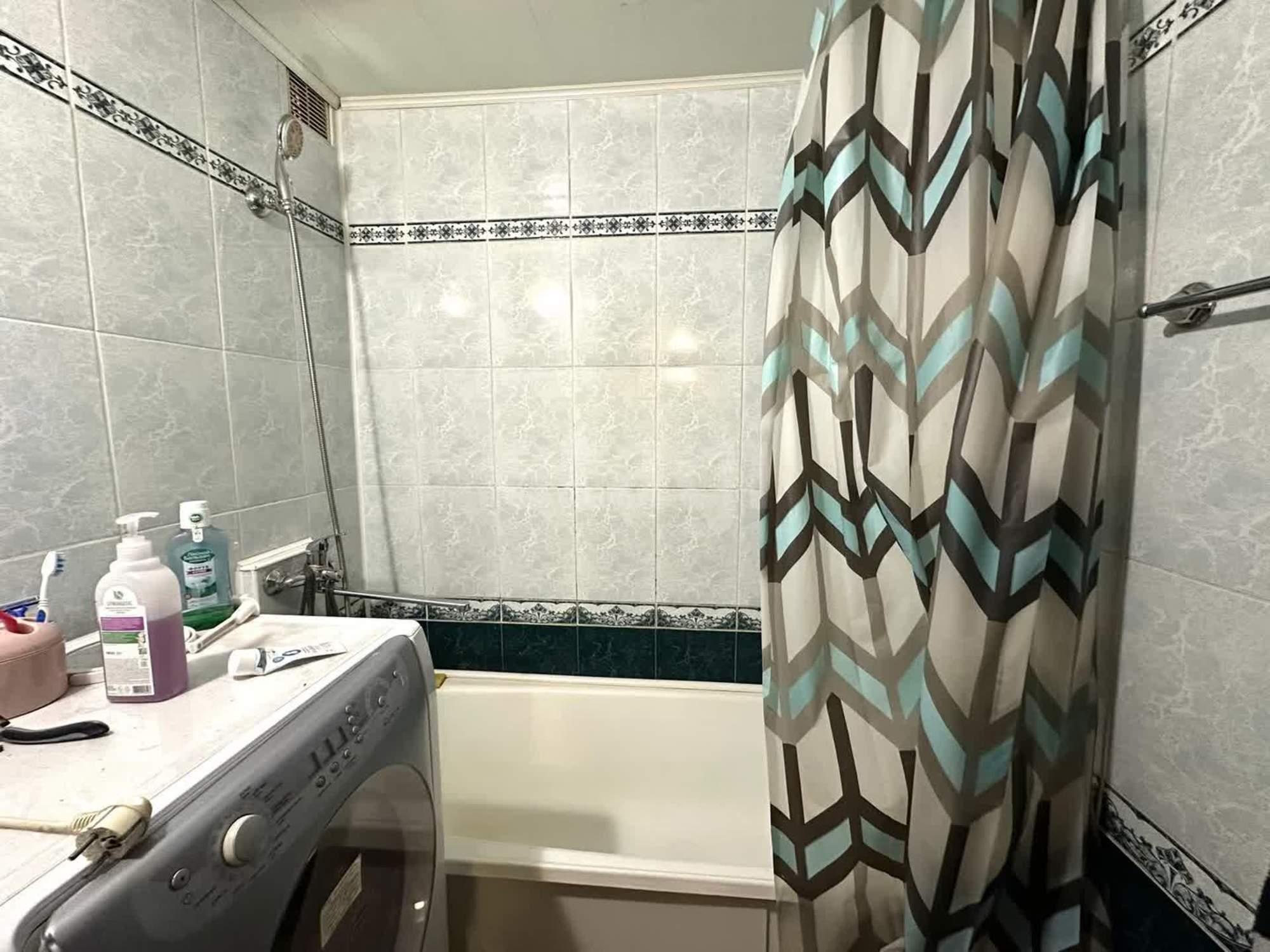 Продажа 2-комн квартиры улица Академика Бардина