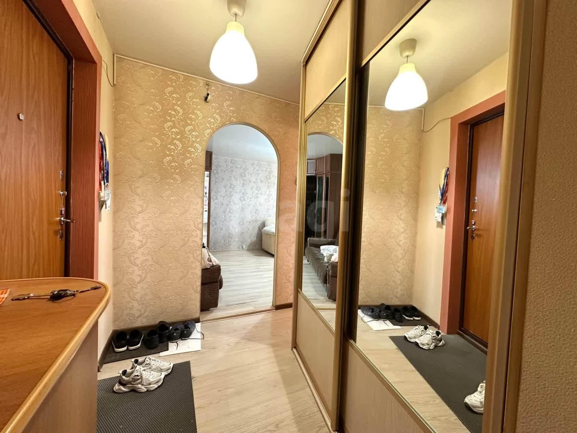 Продажа 2-комн квартиры улица Академика Бардина