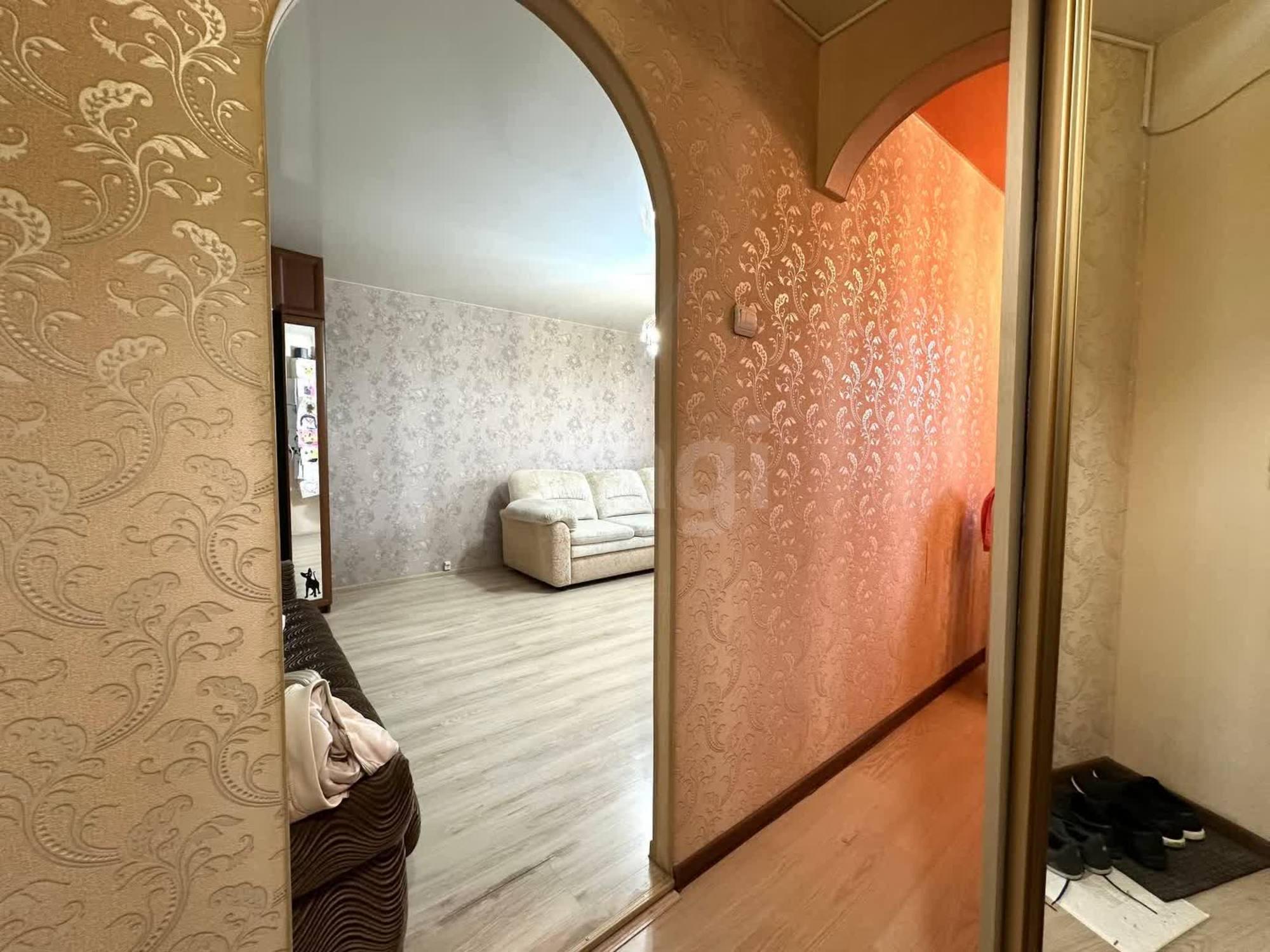 Продажа 2-комн квартиры улица Академика Бардина