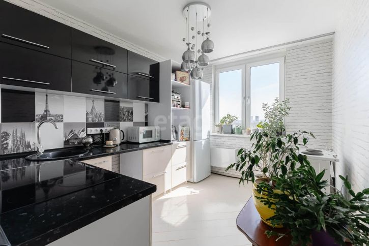 2-комн квартира улица Краснолесья