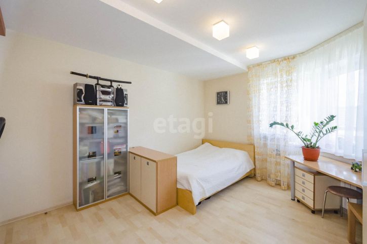 5-комн квартира улица Карла Маркса