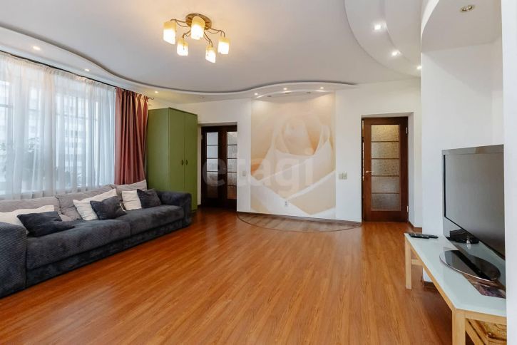 3-комн квартира улица Чайковского