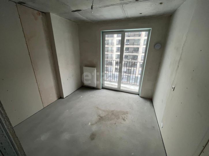 4-комн квартира улица Академика Ландау