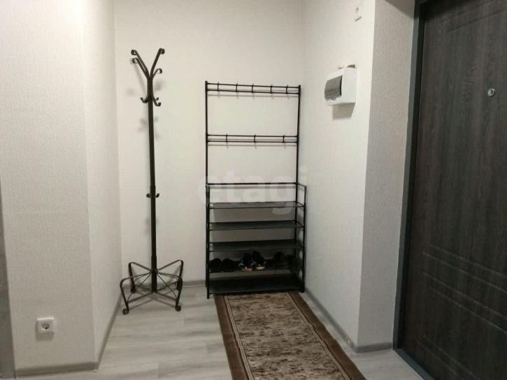 1-комн квартира улица Академика Ландау