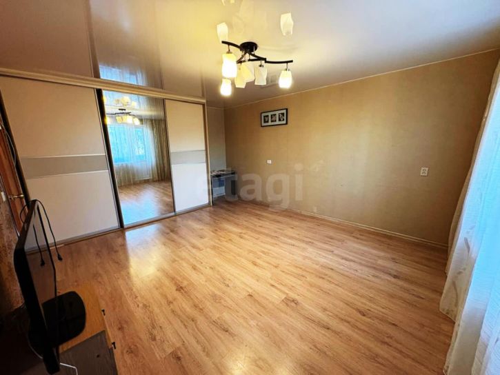 2-комн квартира улица Чкалова