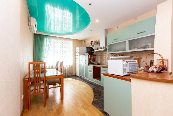 5-комн квартира Авиационная улица