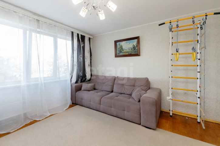 3-комн квартира улица Академика Бардина