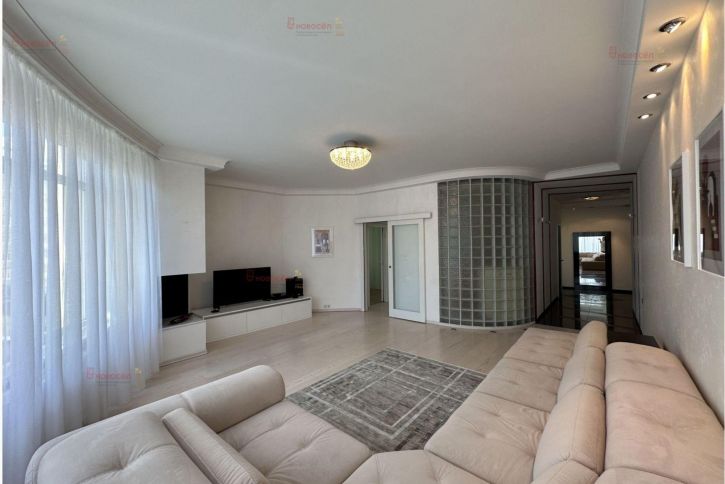 3-комн квартира Хохрякова 48