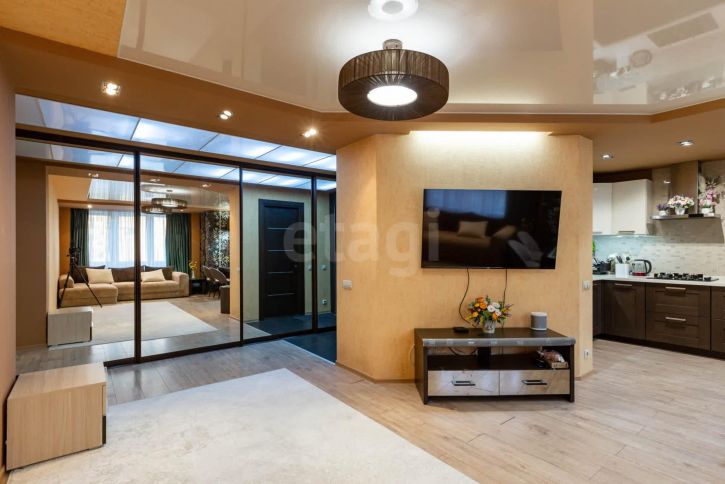 3-комн квартира Рощинская улица