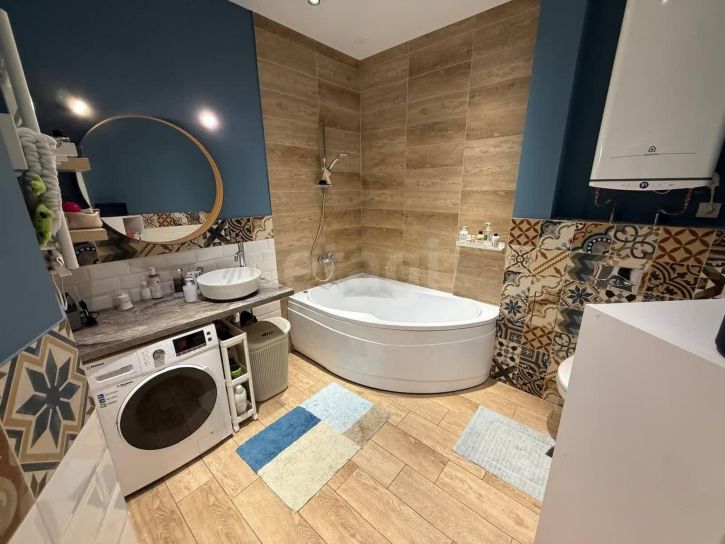 2-комн квартира улица Большакова