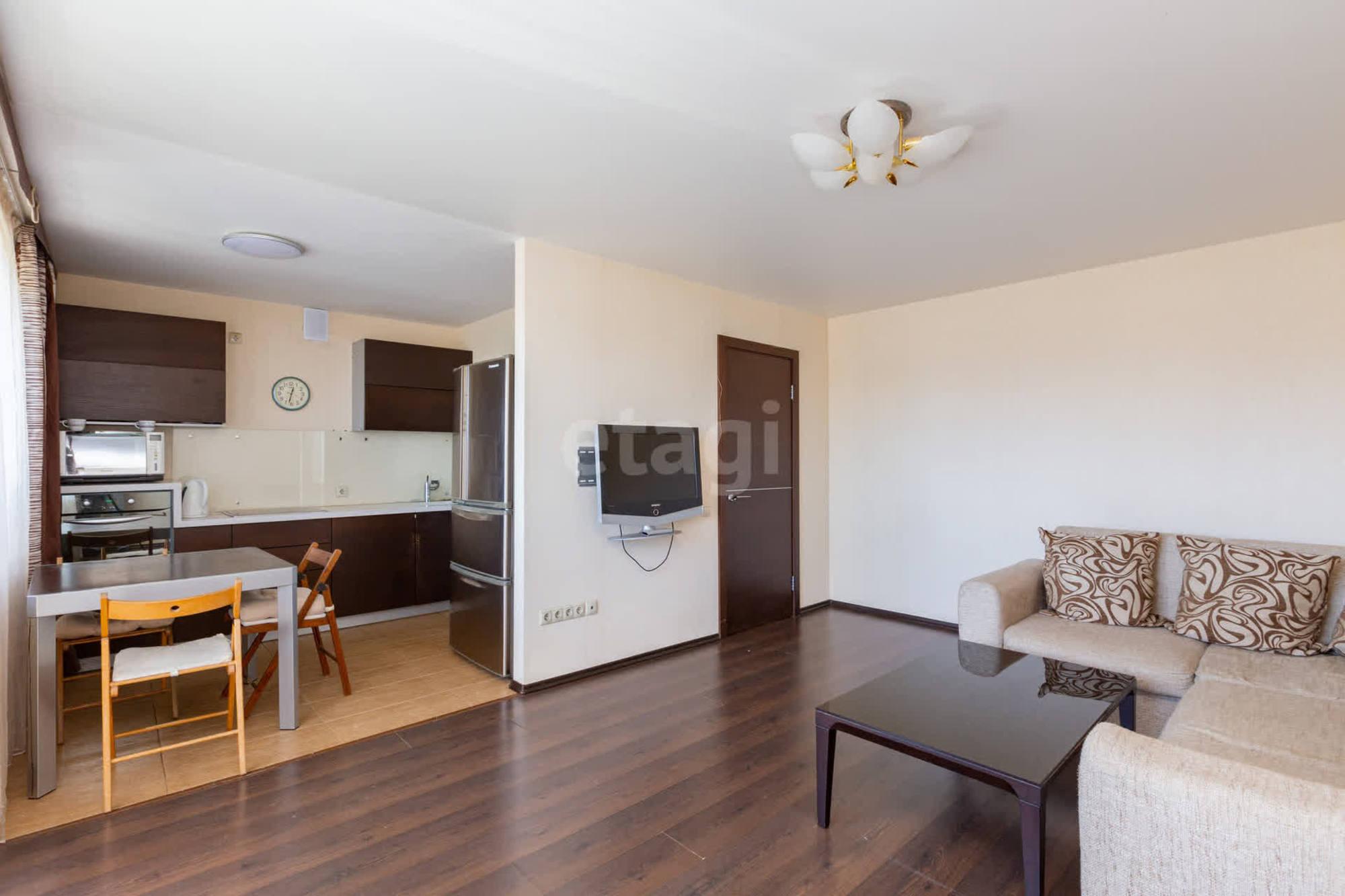 Сдать квартиру за 42 000 рублей на улица Фурманова