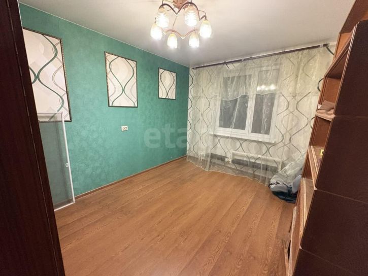 3-комн квартира улица Чкалова