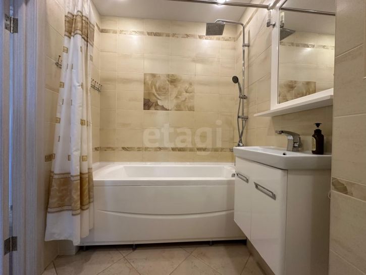 2-комн квартира улица Амундсена