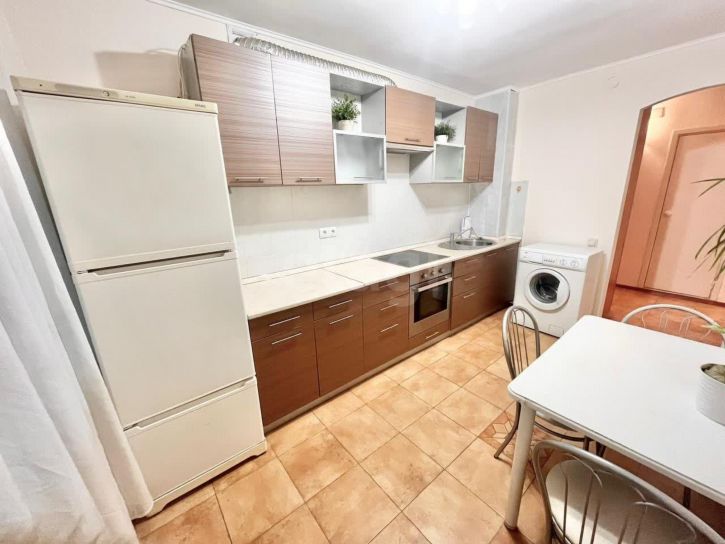 1-комн квартира улица Большакова