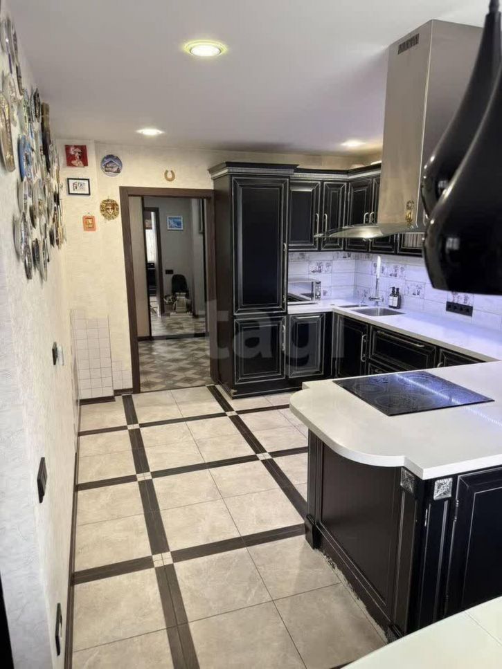 4-комн квартира улица Энгельса