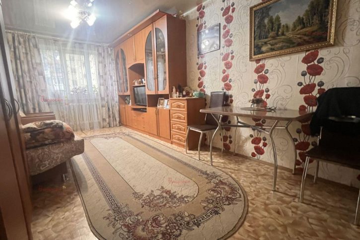 Комната 40-летия Октября 82