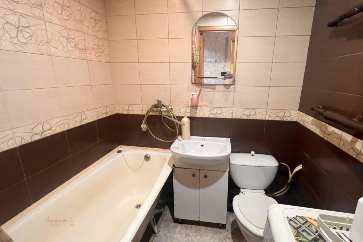 Комната 40-летия Октября 82