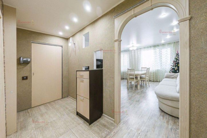 5-комн квартира Исетская 10