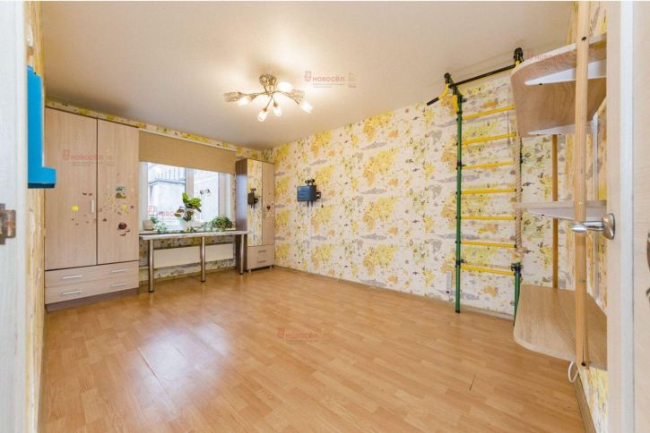 4-комн квартира Опалихинская 19