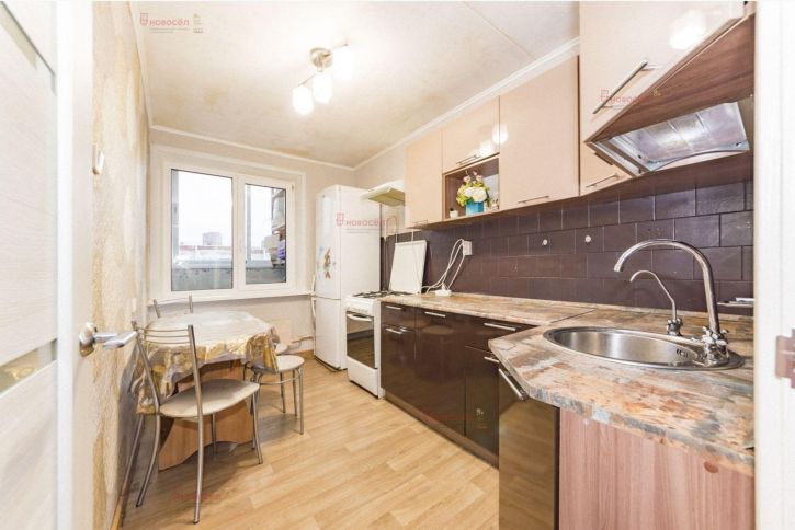 4-комн квартира Опалихинская 19