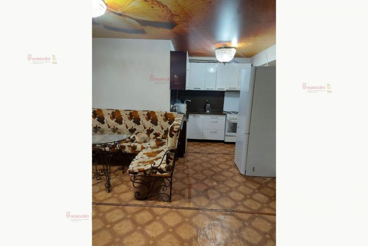 2-комн квартира Колхозников 86