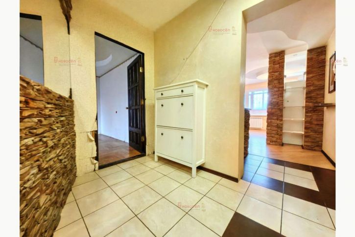 4-комн квартира Кимовская 4