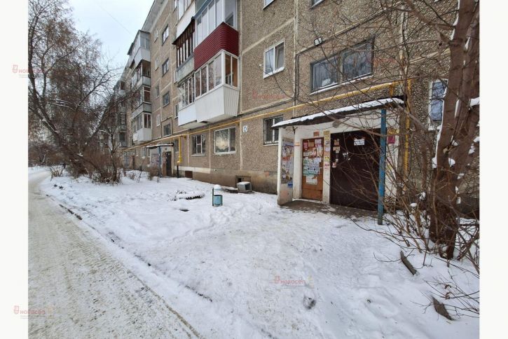 1-комн квартира Космонавтов 92