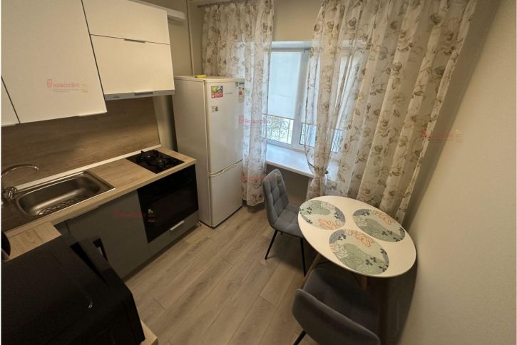 1-комн квартира Университетский 3