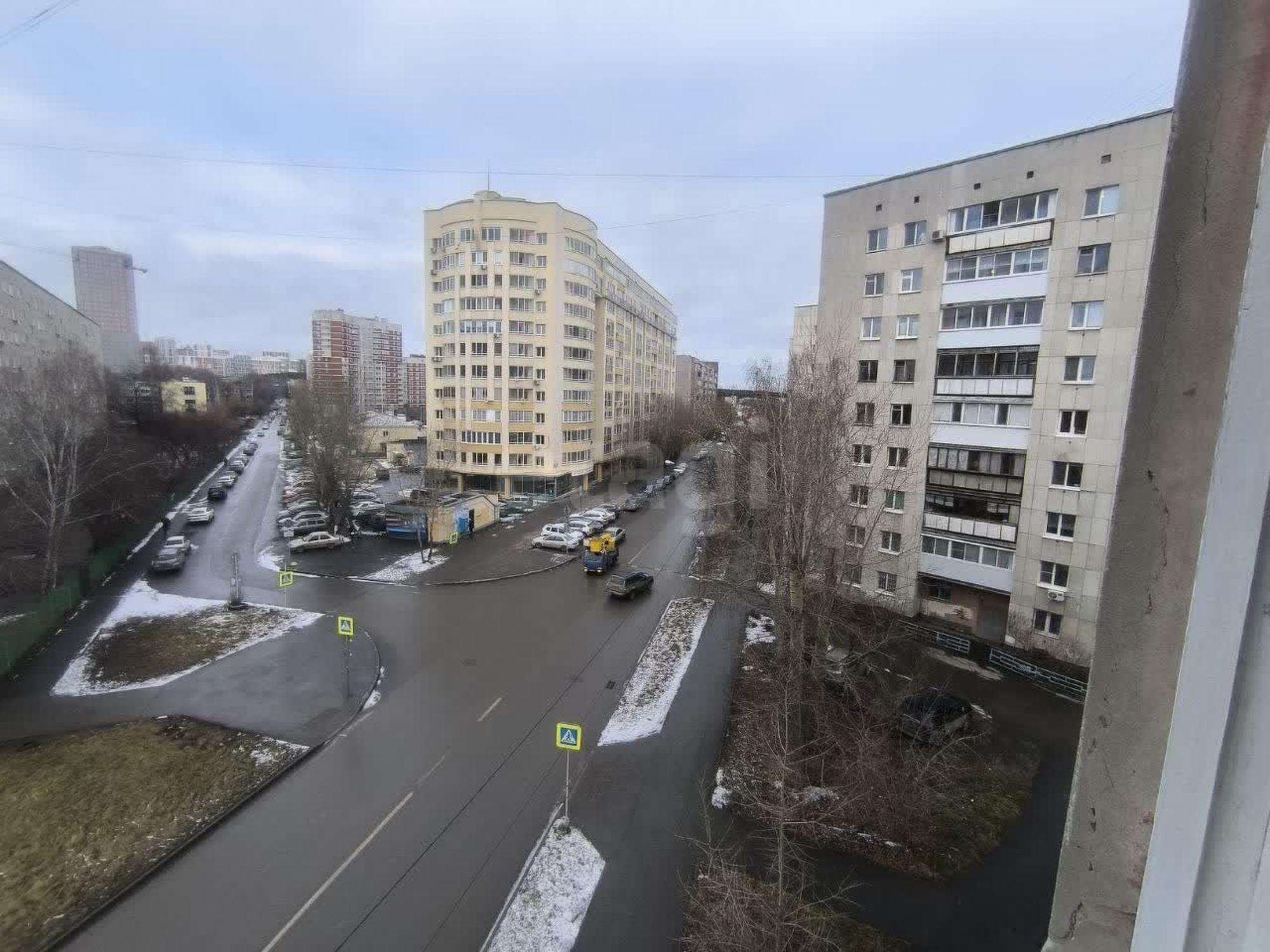 Продажа 2-комн квартиры проспект Космонавтов
