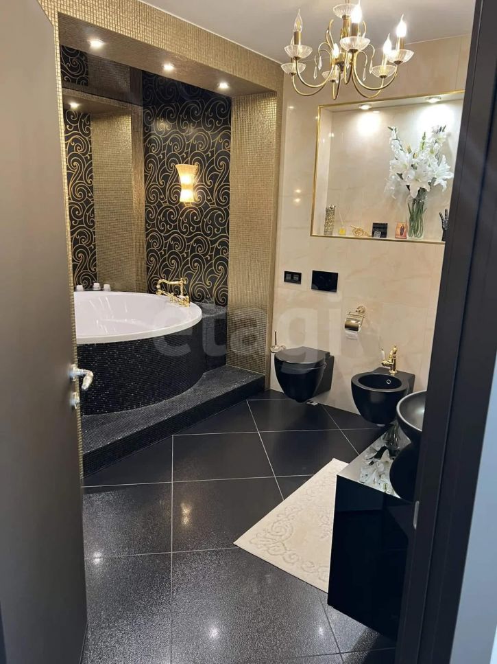 4-комн квартира улица Шейнкмана