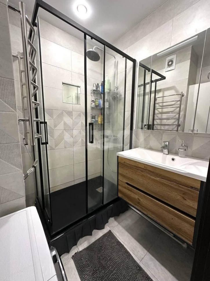 2-комн квартира улица Спутников