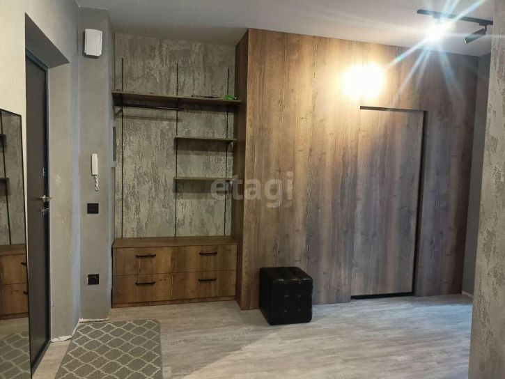 3-комн квартира улица Уральских Рабочих