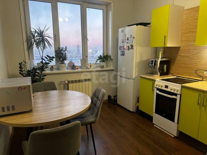 2-комн квартира улица Мира