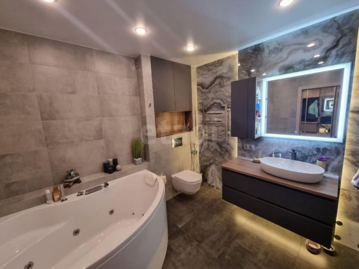 2-комн квартира улица Луначарского