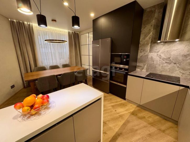 5-комн квартира улица Крестинского