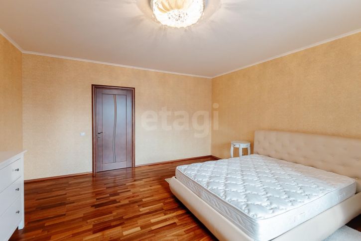 3-комн квартира улица Радищева