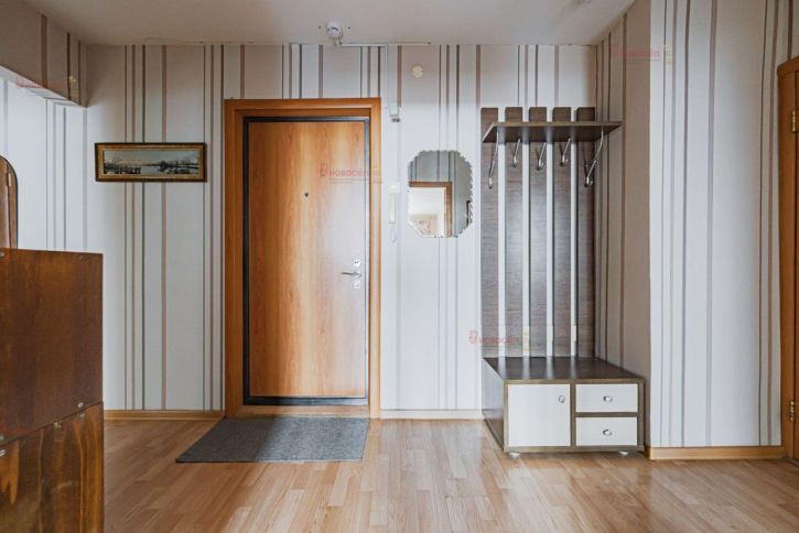 2-комн квартира Учителей 20