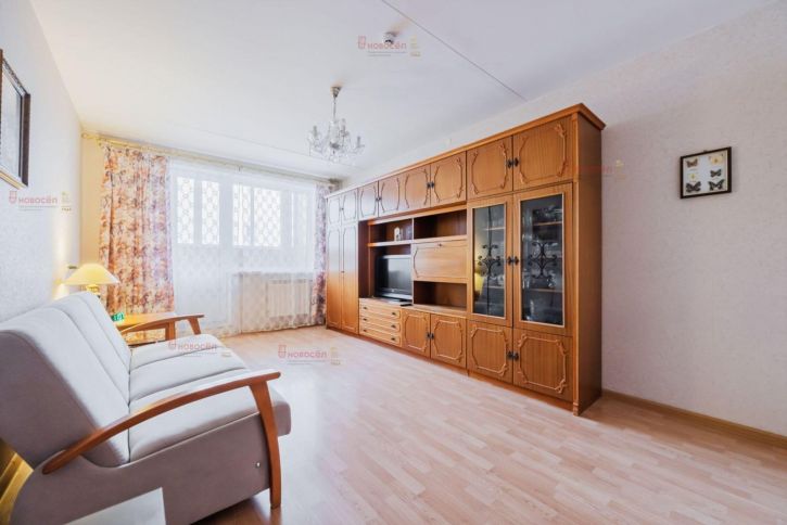 2-комн квартира Учителей 20