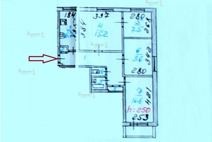 4-комн квартира Латвийская 42