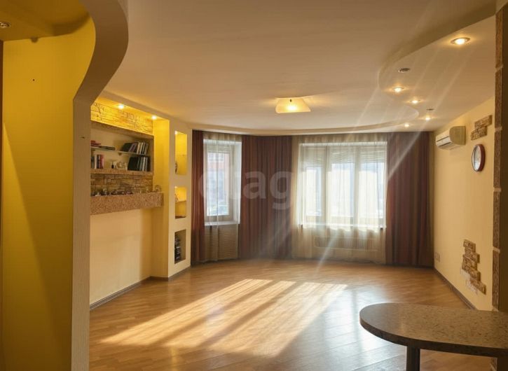 2-комн квартира улица Луначарского