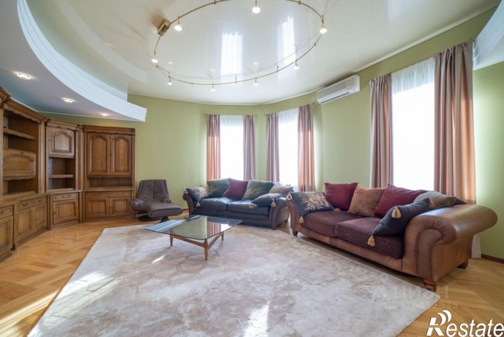 4-комн квартира ул Сакко и Ванцетти, 105 1,  д. 105 1,  к. 1