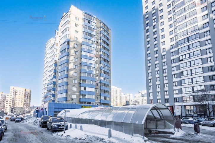 Гараж/парковка Сулимова 4