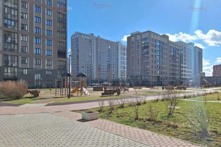 2-комн квартира Парина 40/3