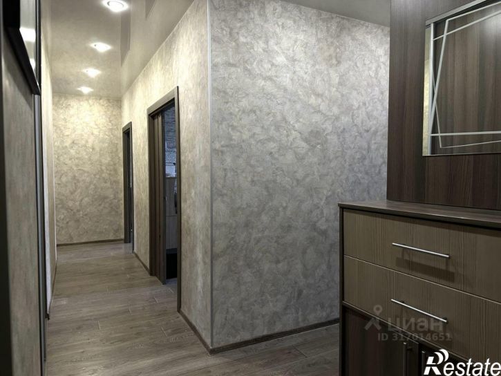 3-комн квартира улица Краснолесья, 147,  д. 147